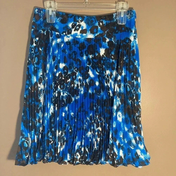 Ann Taylor blue leopard  pleated skirt - Picture 1 of 5